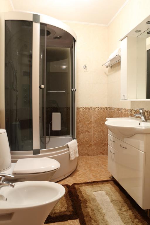 Hotel Bachus Chisinau Quarto foto