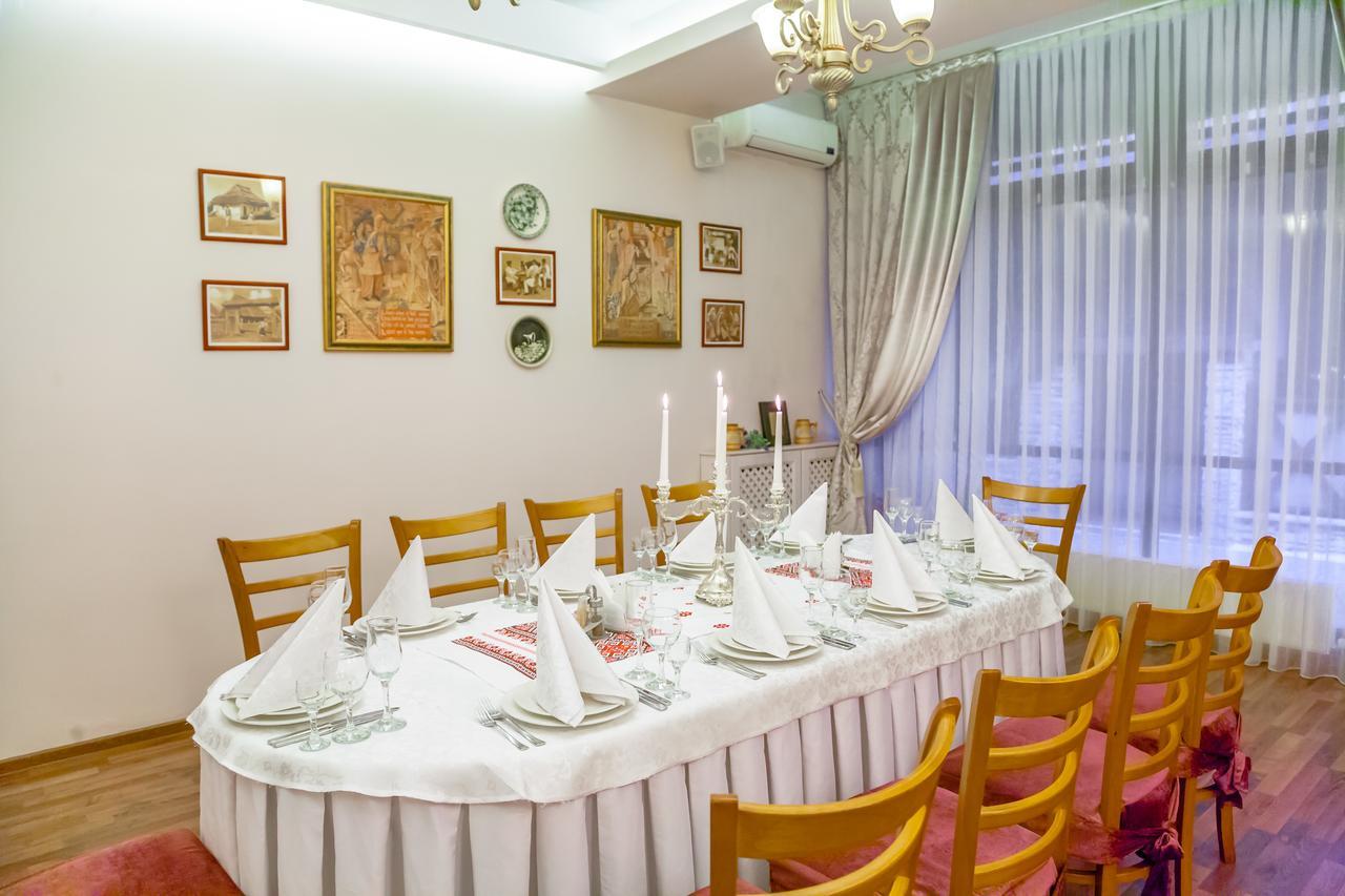 Hotel Bachus Chisinau Exterior foto